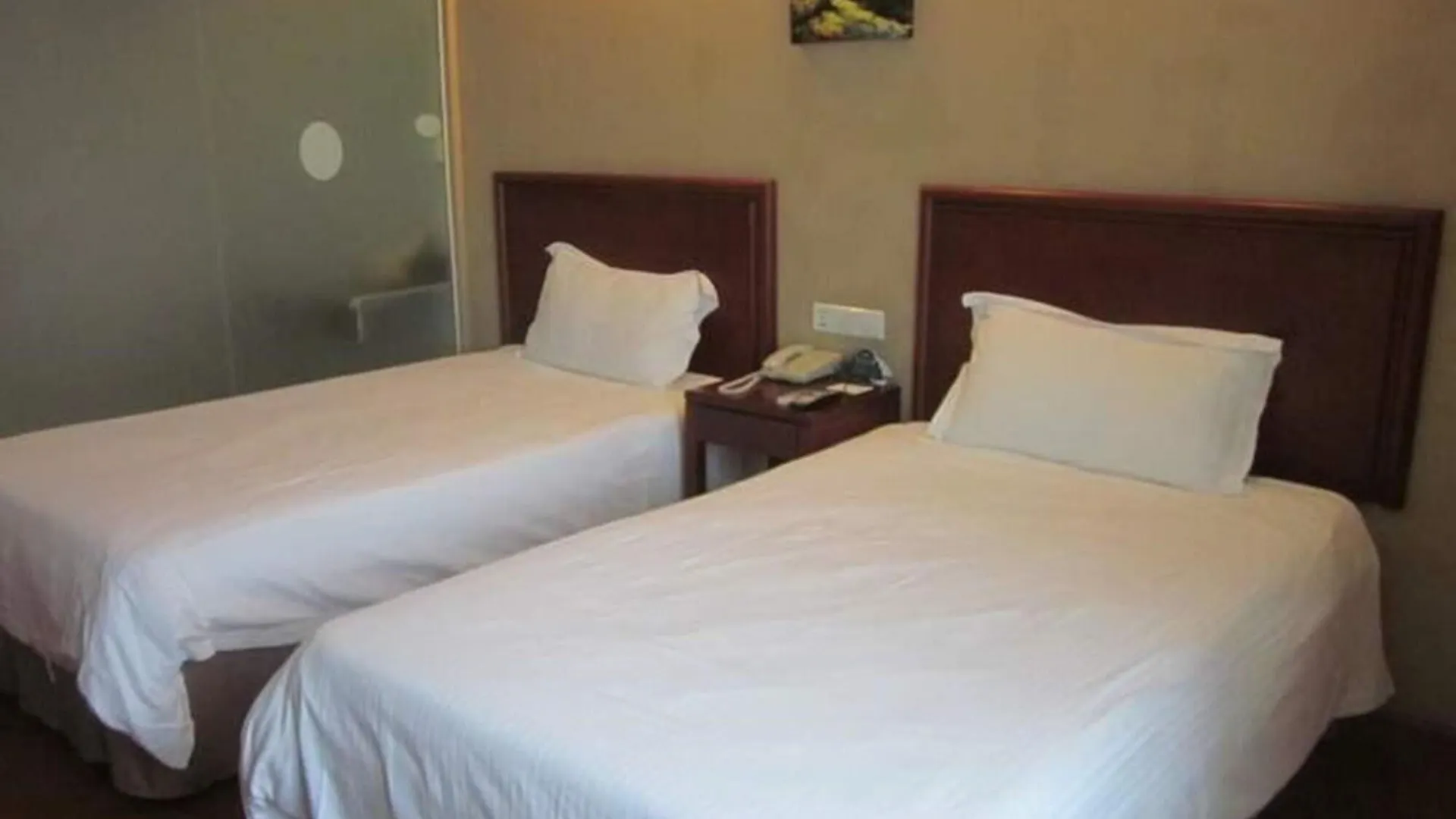 Greentree Inn Shanghai Hongqiao Airport Apartment Hotel