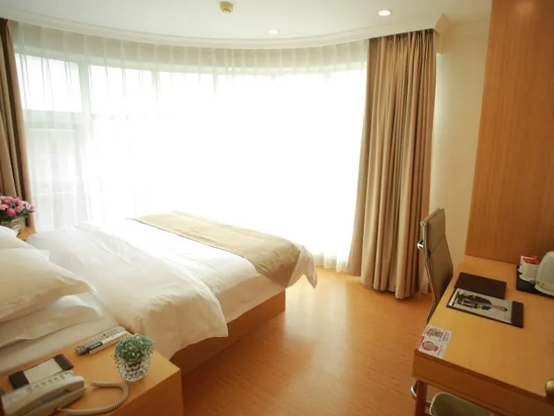 Greentree Inn Shanghai Hongqiao Airport Apartment Hotel